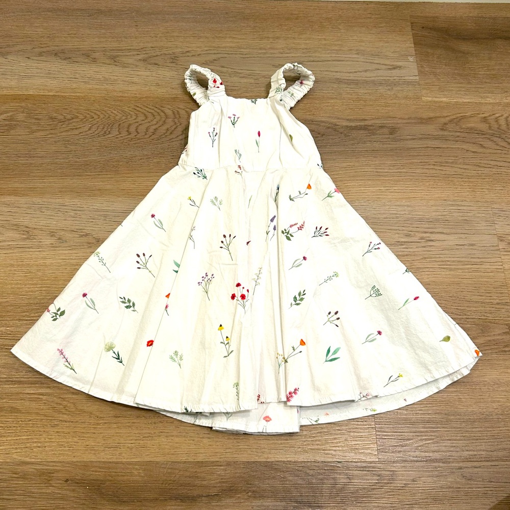 Two in a castle dress size 3